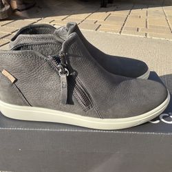 ECCO Women’s Soft 7 Zip Bootie Size 7 Shoes 