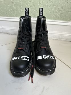 Dr. Martens Sex Pistols God Save The Queen boots