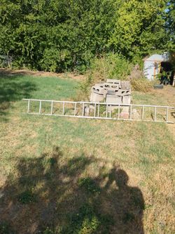 Aluminum Extension Ladder