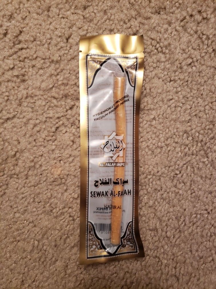 Brand New and Authentic SEWAK (miswak) Natural Toothbrush Sticks (x 1)