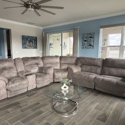 Ashley Cavalcade 3-Piece Power Reclining Sectional - Pick Up Only 