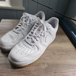 Nike AF1 White Rarely Used  Size 10