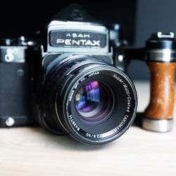 Pentax 67 w/ 90mm 2.8 Lens w/ Wood Grip and Prism Finder [NEAR MINT]