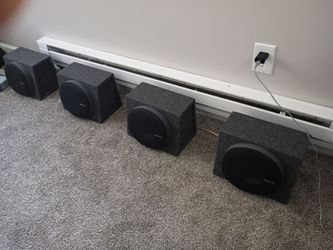 Brand New 4 8inch 3way full range speakers with 4 brand New boxes $200firm firm price pickup only serious buyers please yes it is available