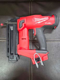 Milwaukee M18 FUEL 18 Gauge Brad Nailer (Tool-Only)