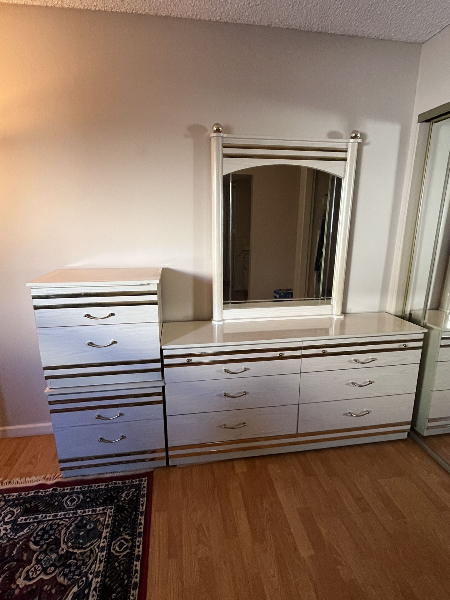 Dresser, Mirror, 2 Nightstands