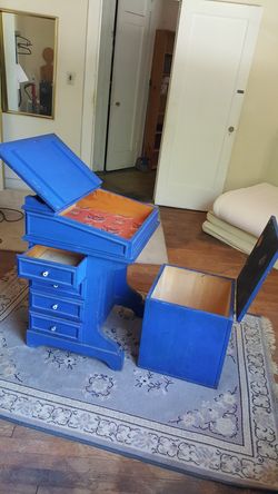 Children's desk