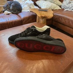 Gucci low top black suede men’s shoes red bottoms-price negotiable