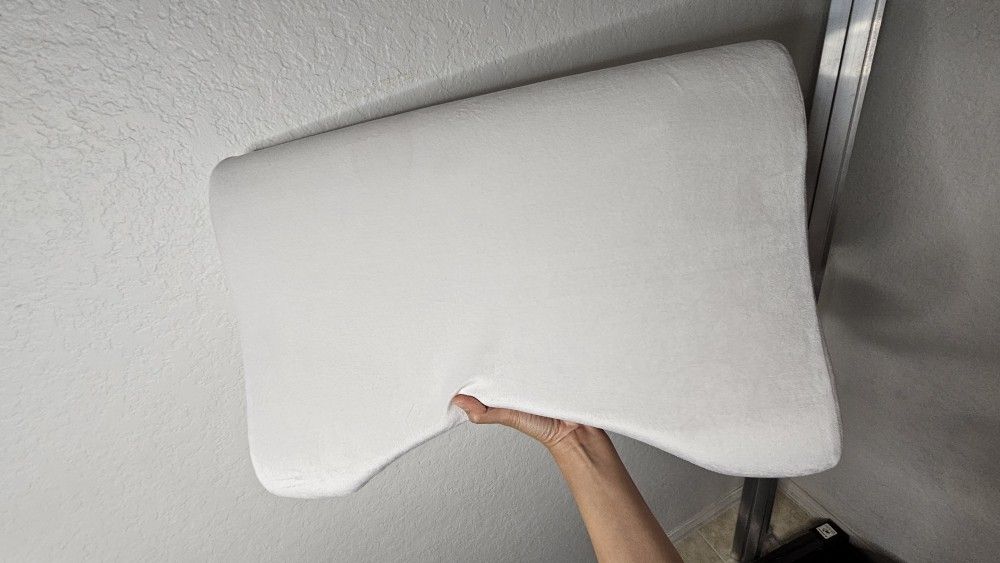 Contour Memory Foam Pillow