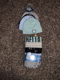 Hats and onesies matching set
