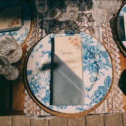 French Toile / Dusty Blue Wedding Set (70 Guests)