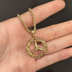 10K Gold Rope Chain W/ Pendant