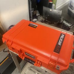 Pelican Air 1535 Case With Foam - Orange