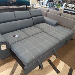 SLEEPER SECTIONAL W/STORAGE