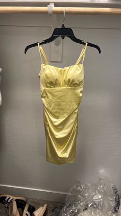 yellow short dress