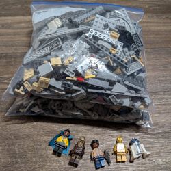 LEGO Millennium Falcon 75257 – Complete Set w/ Minifigs + Instructions