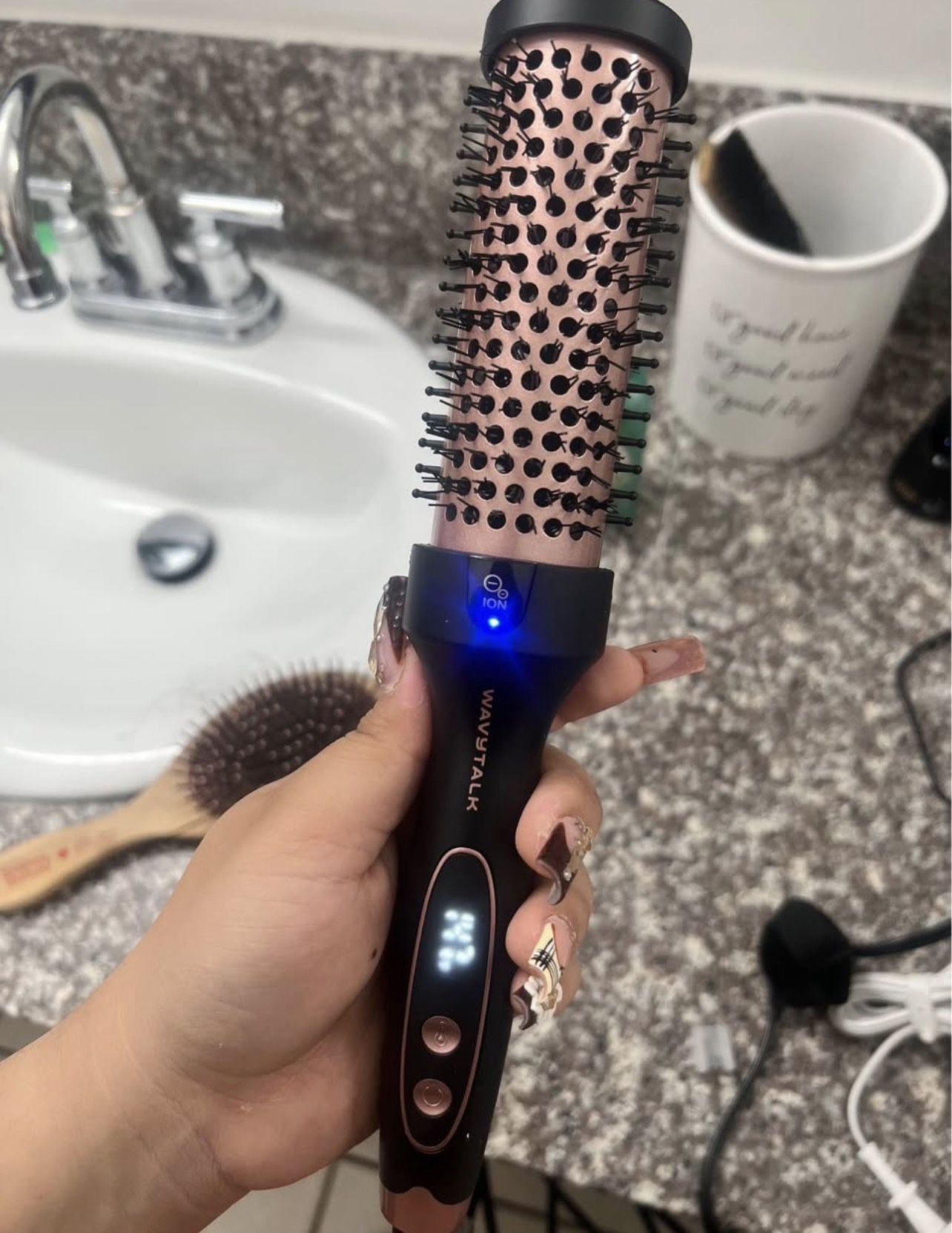 wavy talk blow out boost brush never used
