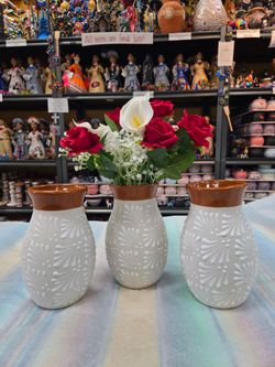 💥floreros para Centro de mesa 💥  $25 cada una. 12031 Firestone Blvd Norwalk CA 90650.