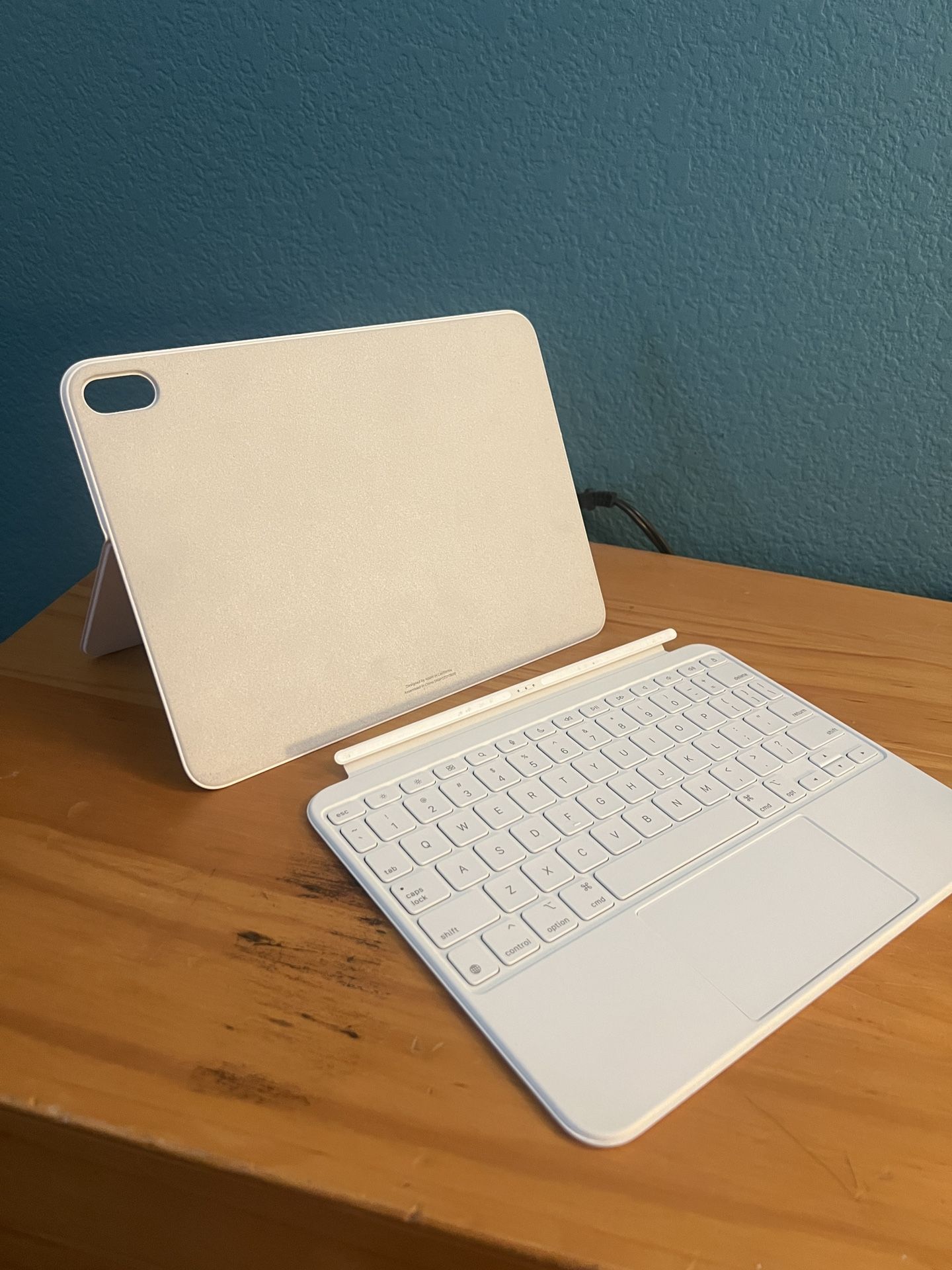 Apple ipad A16 magic keyboard folio 2