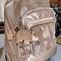 kipling backpack rose gold excelentes condiciones 