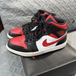 Nike shoes size 7Y only $20 