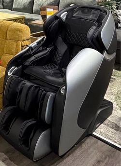 Massage Chairs Open Box Sale - HALF YEAR FULL WARRANTY - good for gifting!