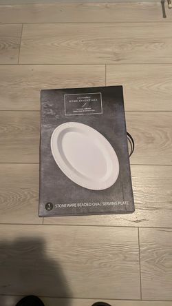 Stoneware serving plate