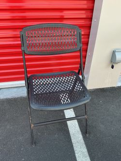 Folding chairs (4)