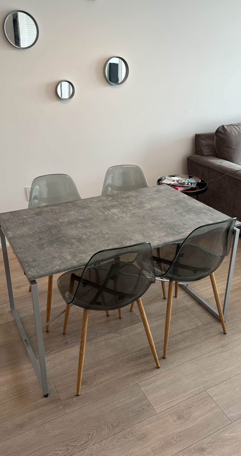 Kitchen Table With 4 Chairs