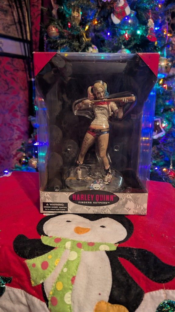 Suicide Squad Harley Quinn Finders Keypers Statue