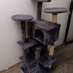 Large Cat Tower 