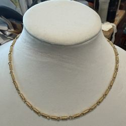 Gold Tone Necklace