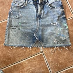Distressed Mini Denim Skirt 
