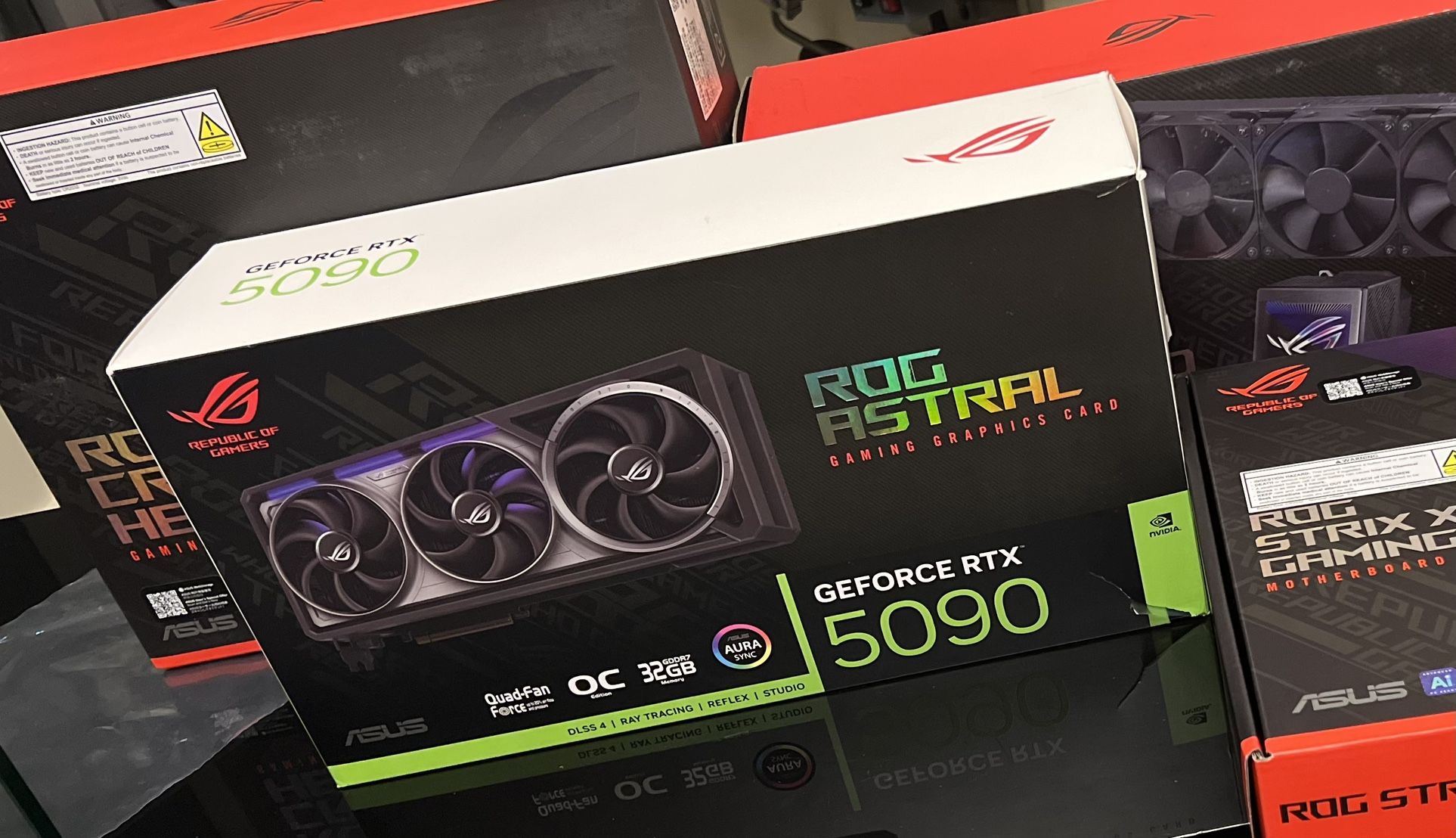 Brand New Asus ROG astral 5090