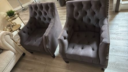 Accent chairs color gray
