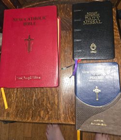 Like new leather bound books