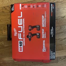 Milwaukee M18 FUEL 18V Lithium-lon Brushless Cordless Hammer Drill and Impact Driver Combo Kit (2-Tool) with 2 Batteries