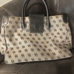 Dooney & Bourke Purse