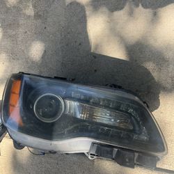 Chrysler 300 Passenger Headlight 