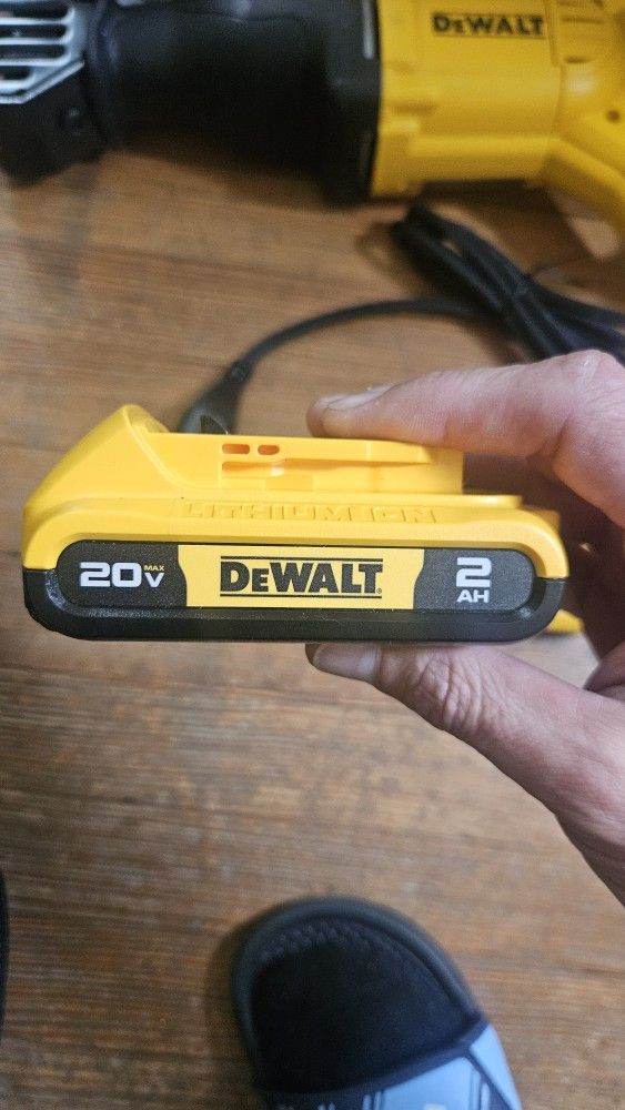 DeWalt Battery 20v 2AH