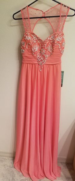 Juniors prom dress
