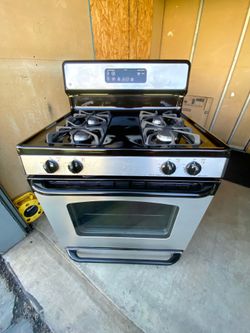 GE gas stove 4 burners stainless st  30”