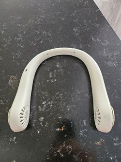 Hanging neck fan