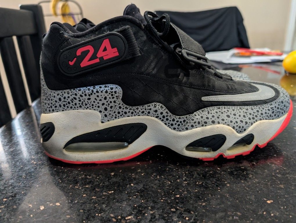 Ken Griffey Max Safari Size 11