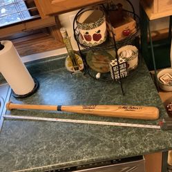 Rawlings Adirondack wooden baseball bat, All Star edition model 71JF Pro Ring 30” beautiful condition, no cracks or issues. Great display piece or for