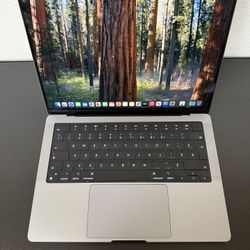 M1 Max MacBook Pro 14” | 32GB/1TB 