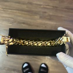 Gold Cuban Link Bracelet 