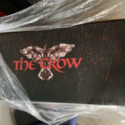 The Crow Sideshow Statue 