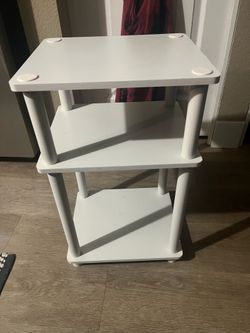 Great moving deal 3 white side or end tables 1 is New other 2 good condition get all 3