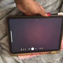 iPad 10th Generation! Comes With Apple Pencil!